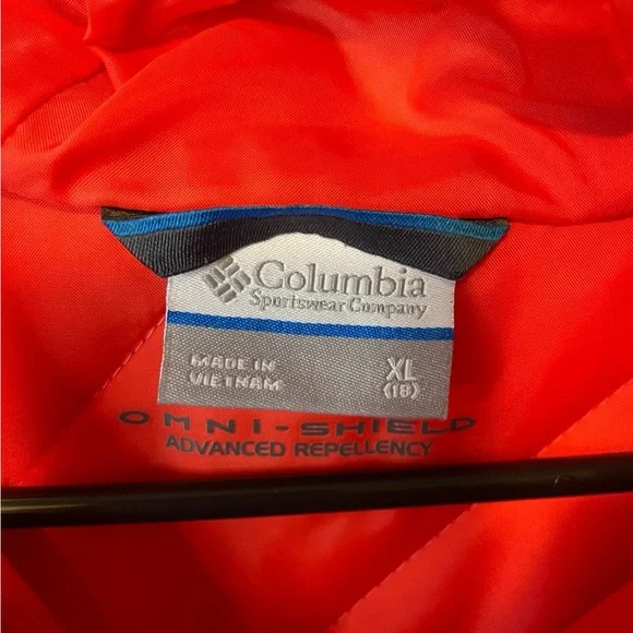 NWOT Columbia front zip puffer jacket with hood